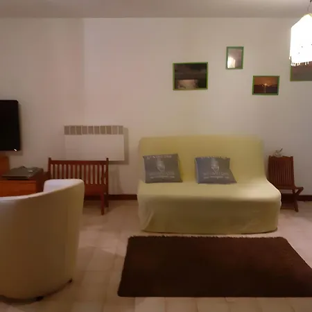 Holiday home Les 3 Couronnes *